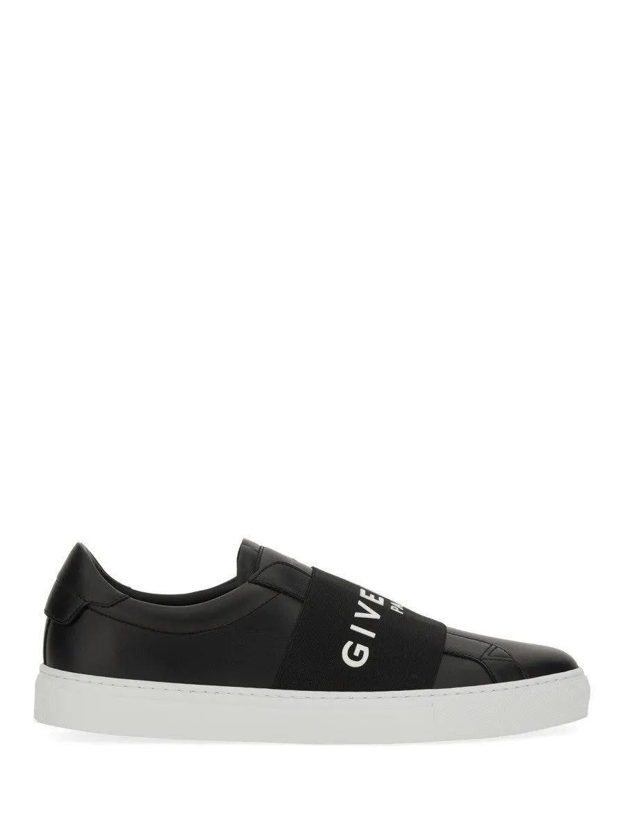 Givenchy LOW TOP SNEAKER WITH LOGO sold by Siebentaschen