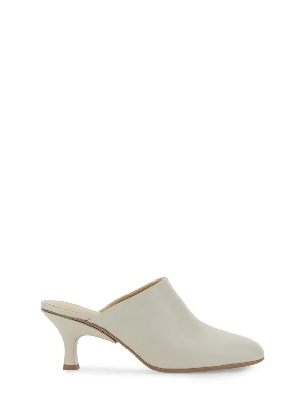 TOD'S LEATHER SANDAL sold by Siebentaschen