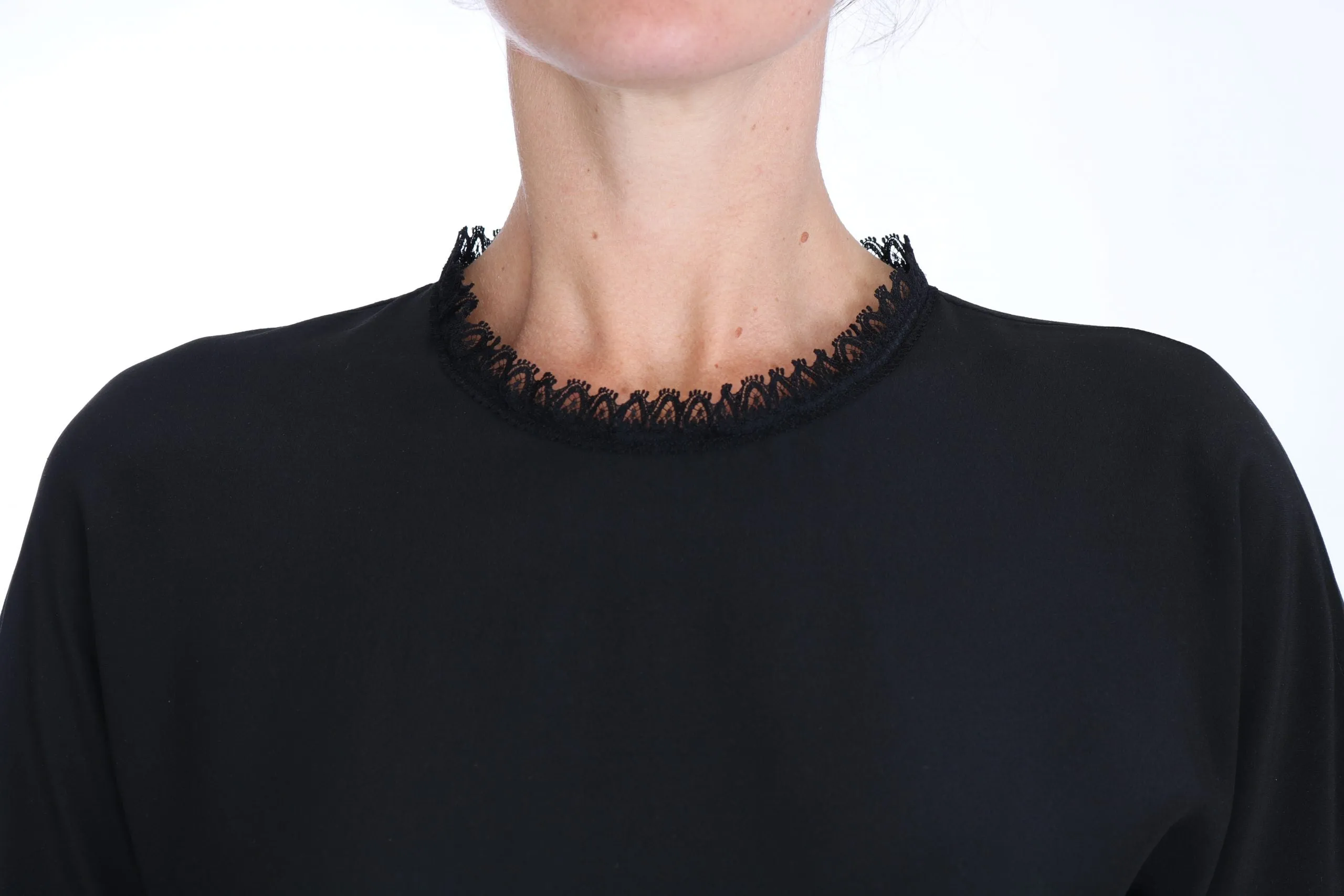 Dolce & Gabbana Black Silk Lace Top Blouse T-Shirt sold by Siebentaschen product image thumbnail 3