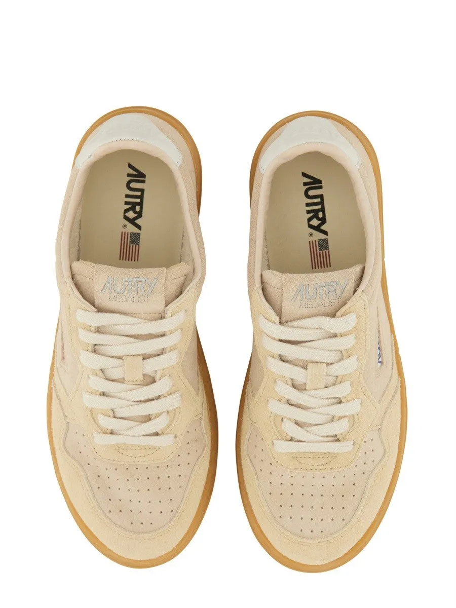 Autry "MEDALIST" LOW SNEAKER sold by Siebentaschen product image thumbnail 5
