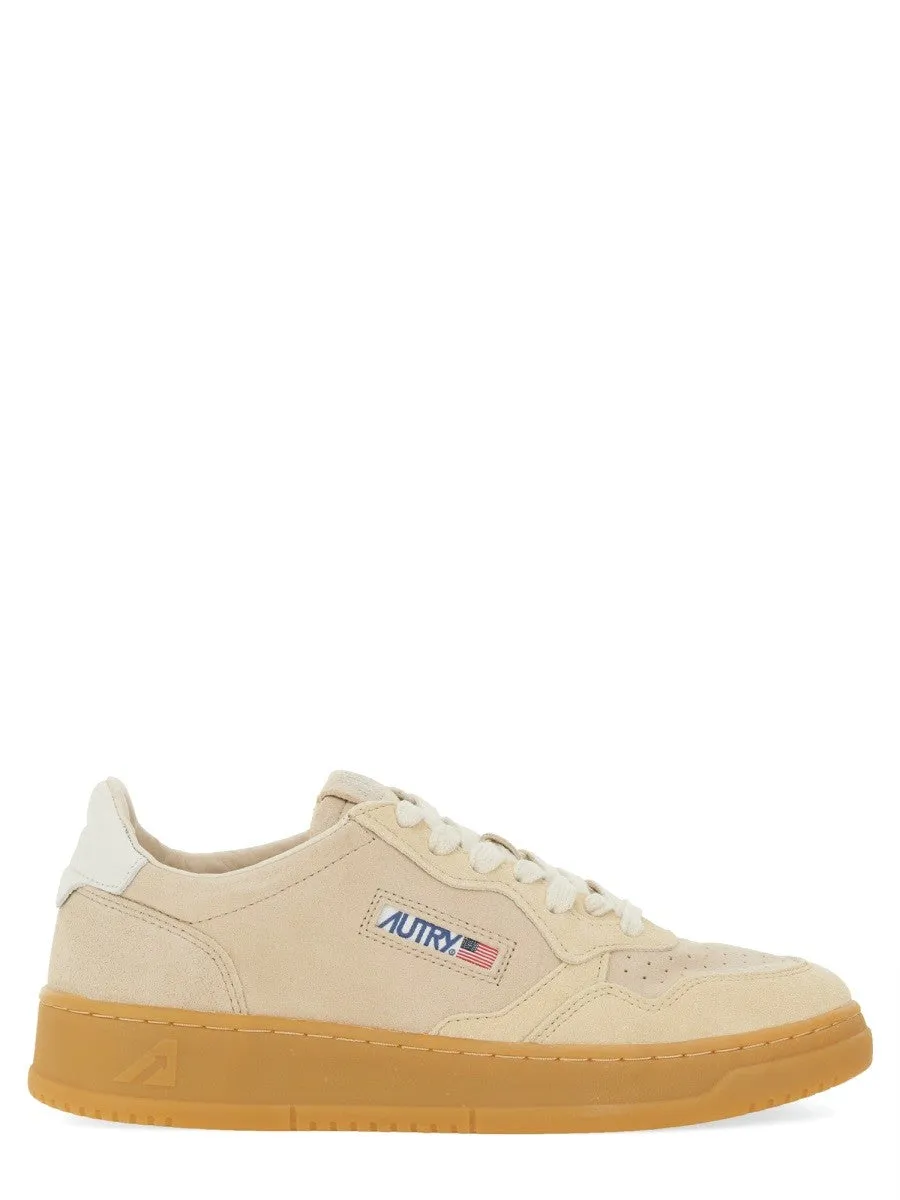 Autry "MEDALIST" LOW SNEAKER sold by Siebentaschen