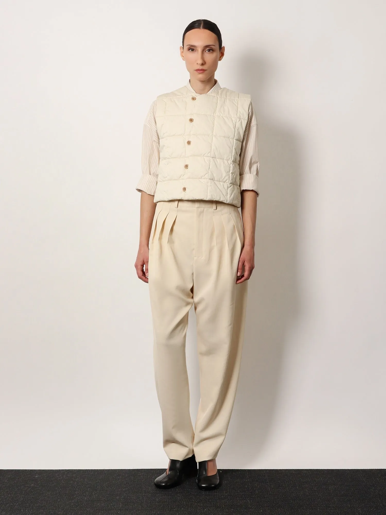 LEMAIRE Pleated tailored wool blend trouser sold by Siebentaschen product image thumbnail 2