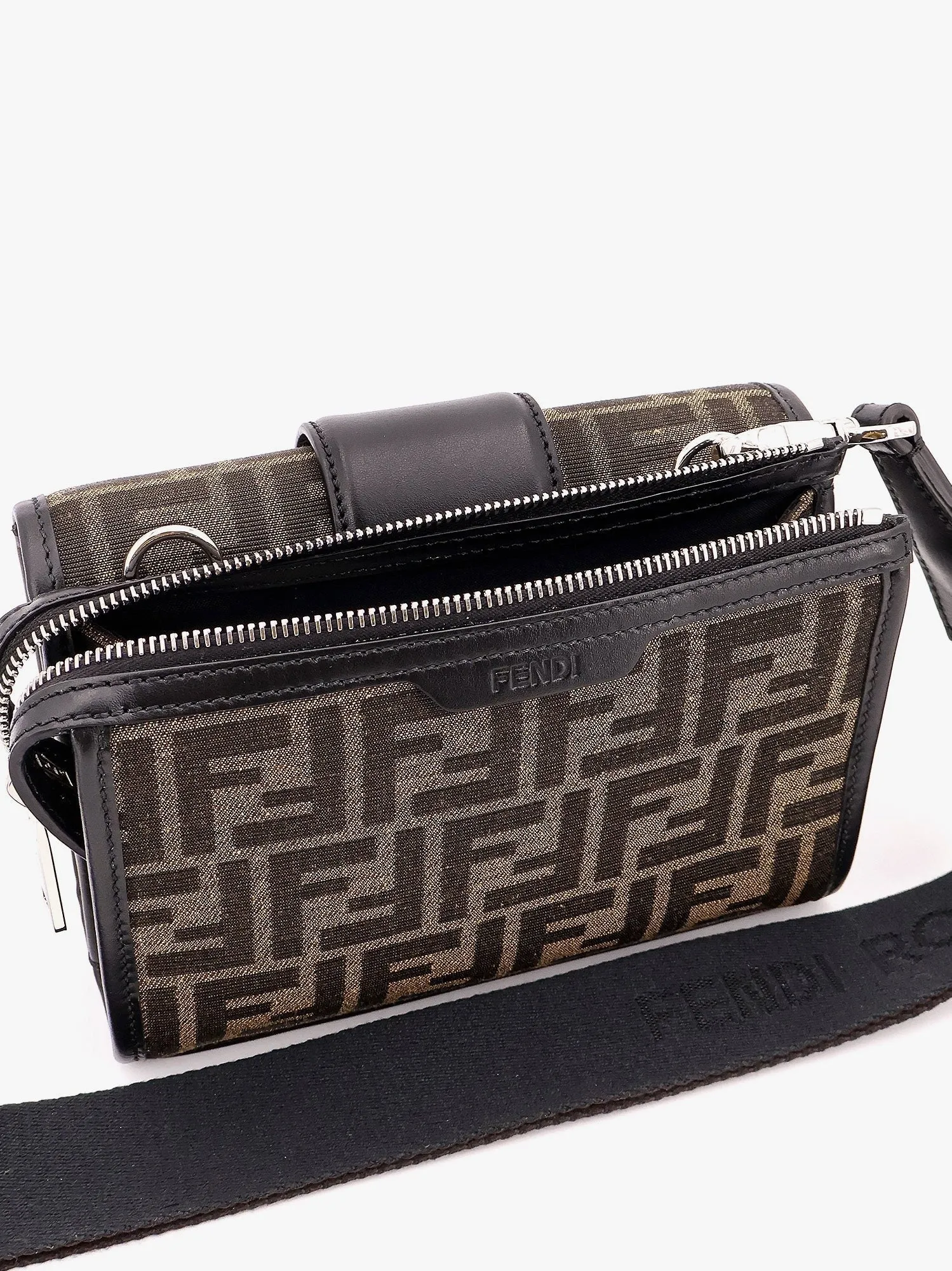 Fendi Baguette double jacquard shoulder bag sold by Siebentaschen product image thumbnail 3