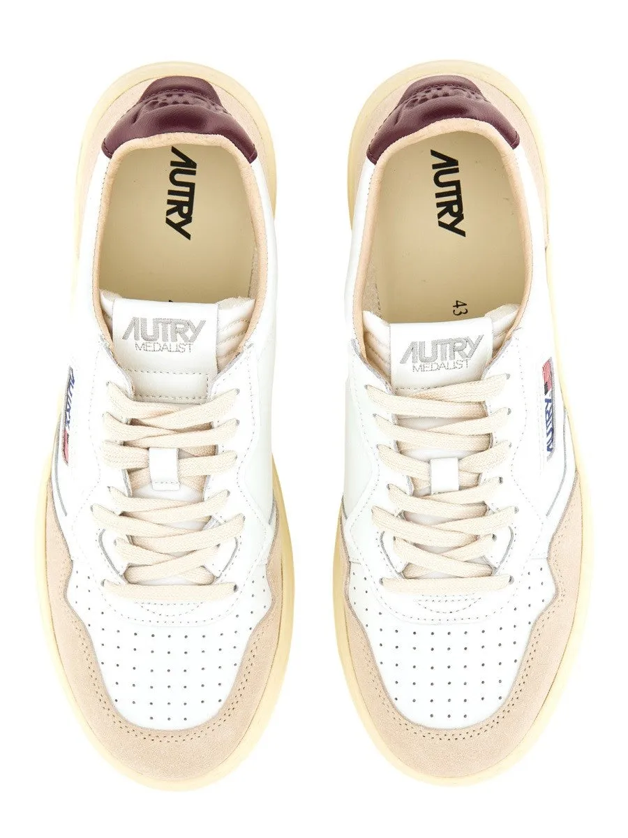 Autry MEDALIST LOW SNEAKER sold by Siebentaschen product image thumbnail 2