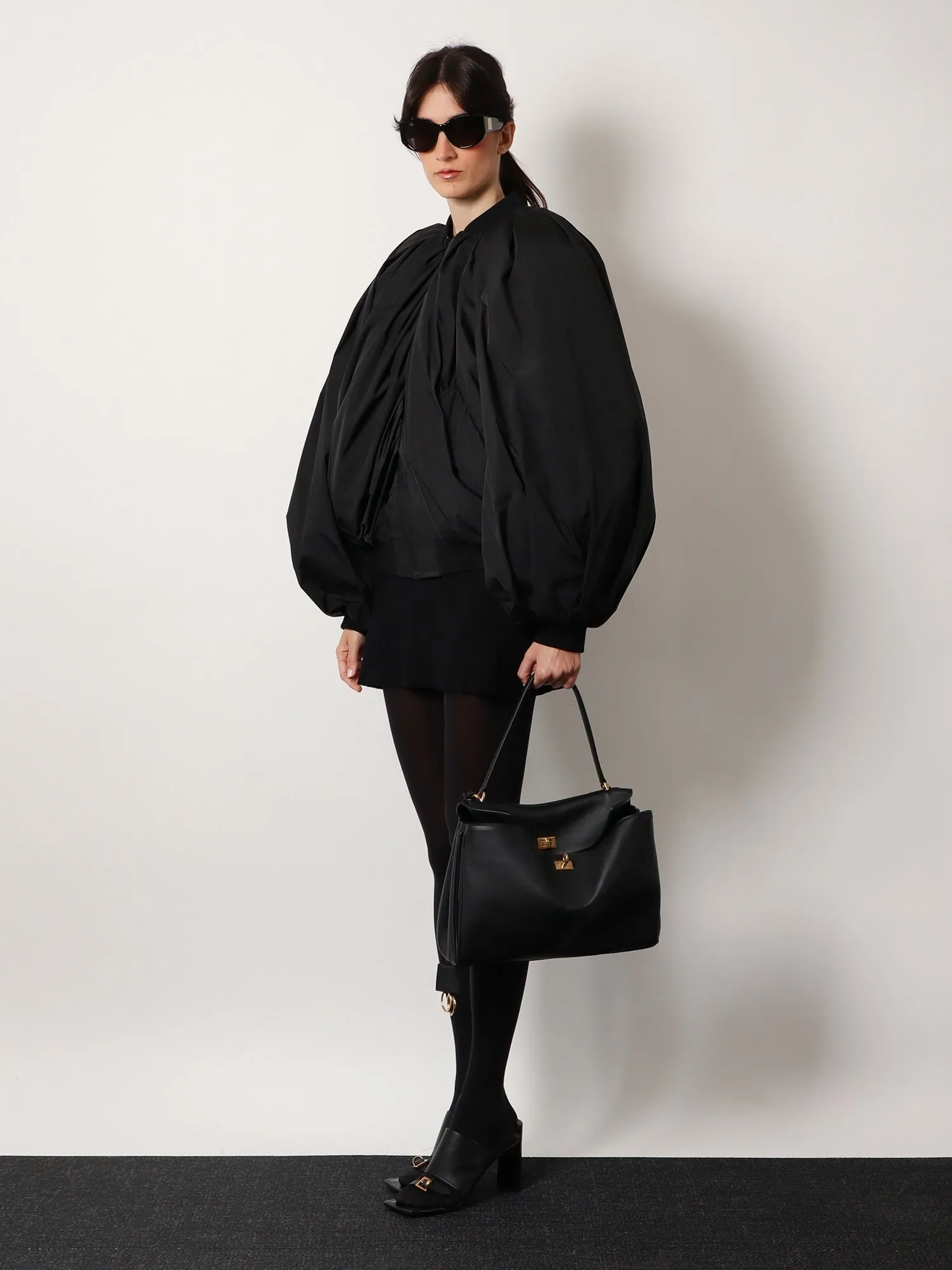 Balenciaga Rodeo leather shoulder bag sold by Siebentaschen product image thumbnail 2