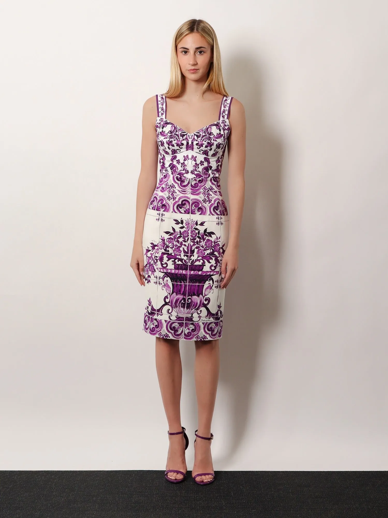 Dolce & Gabbana Maiolica silk pencil skirt sold by Siebentaschen product image thumbnail 2