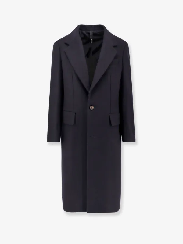Hevo Virgin wool coat with satin lining sold by Siebentaschen