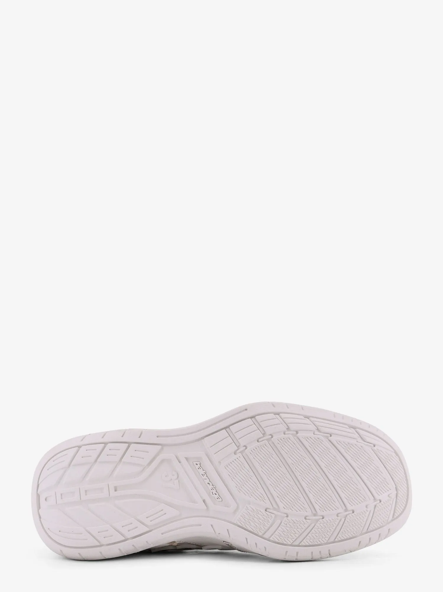 Balenciaga Hamptons Worn-Out leather low-top sneakers sold by Siebentaschen product image thumbnail 4