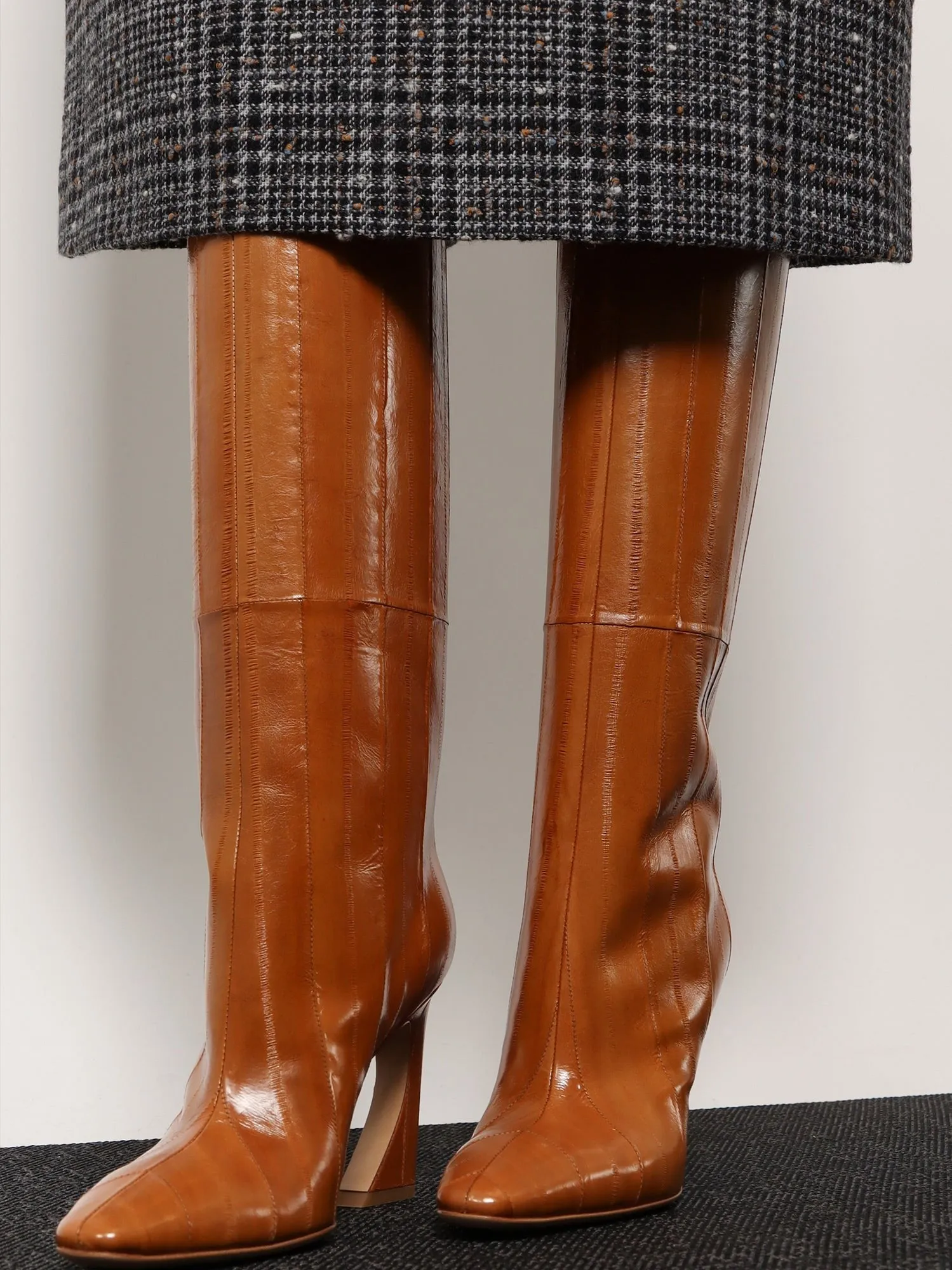 Fendi Fendi Arco hagfish leather boots sold by Siebentaschen product image thumbnail 2