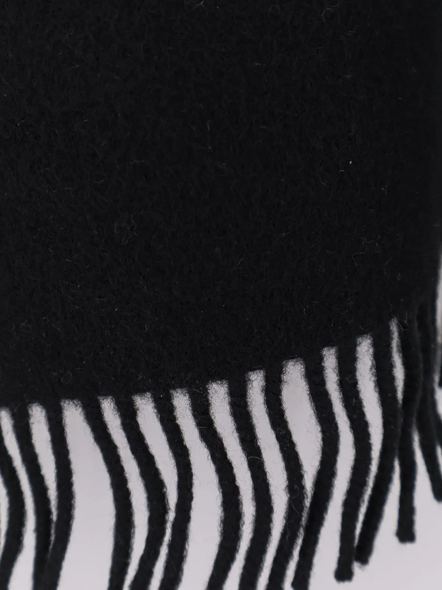 Brunello Cucinelli Wool and cashmere scarf with hood sold by Siebentaschen product image thumbnail 3