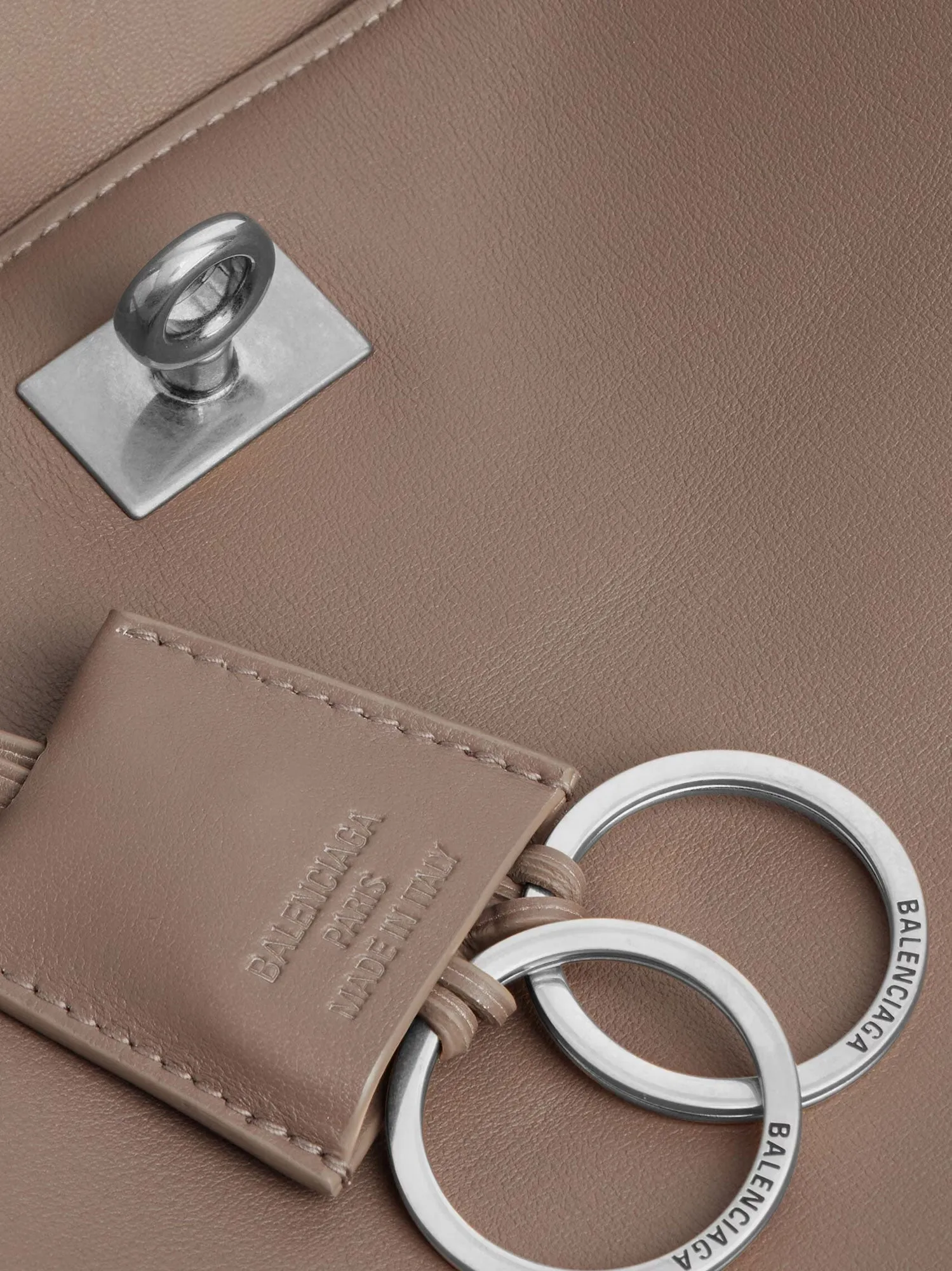 Balenciaga Rodeo Medium leather crossbody bag sold by Siebentaschen product image thumbnail 4