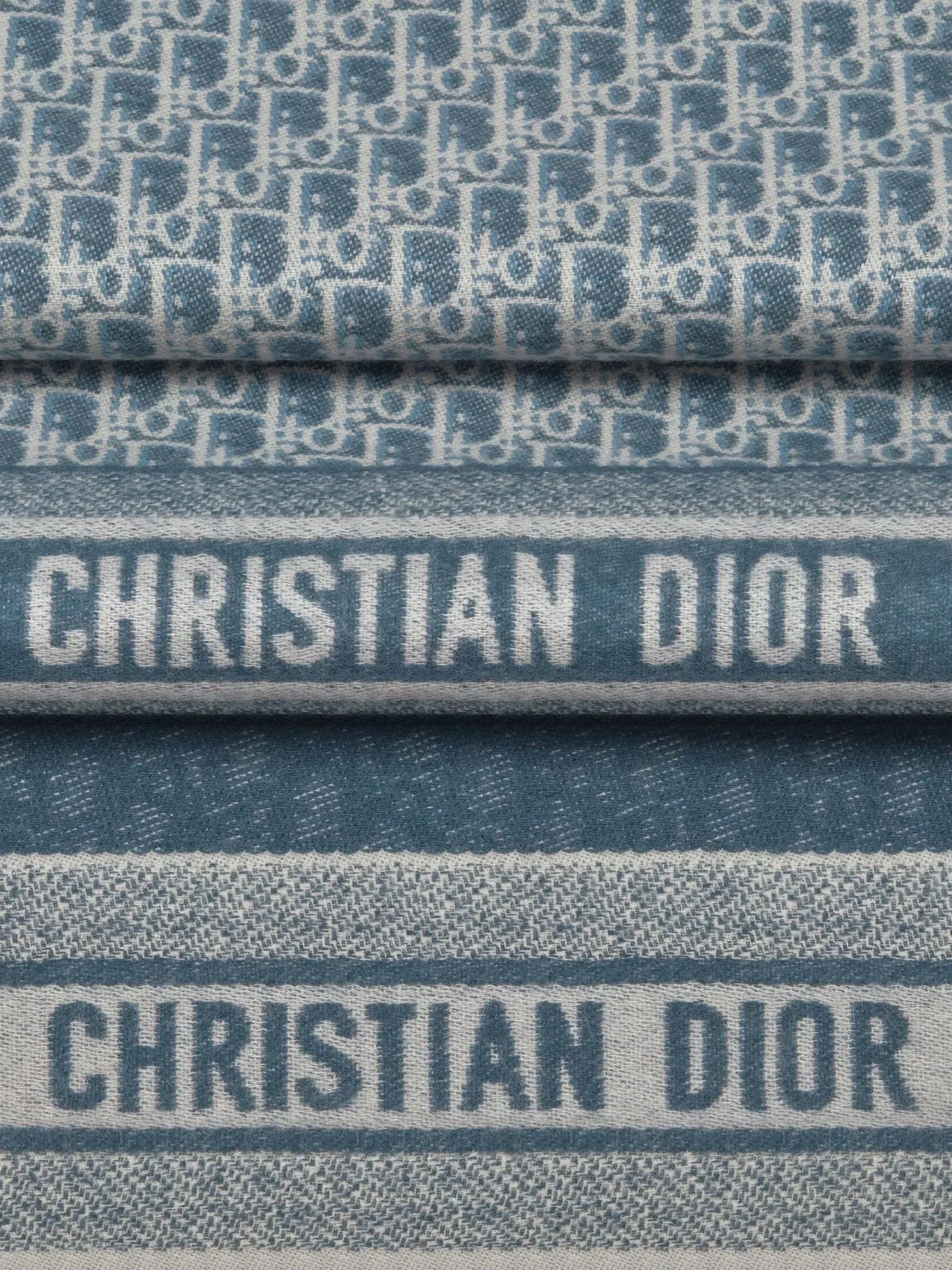 Dior Dior Oblique cashmere scarf sold by Siebentaschen product image thumbnail 2
