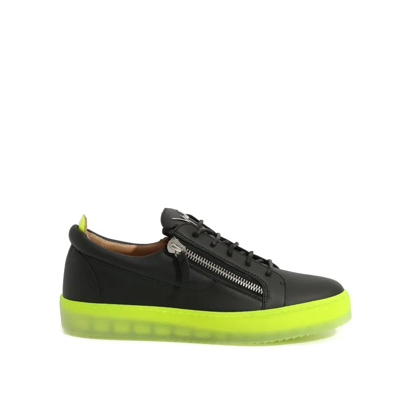 Giuseppe Zanotti Low-Top Sneakers sold by Siebentaschen