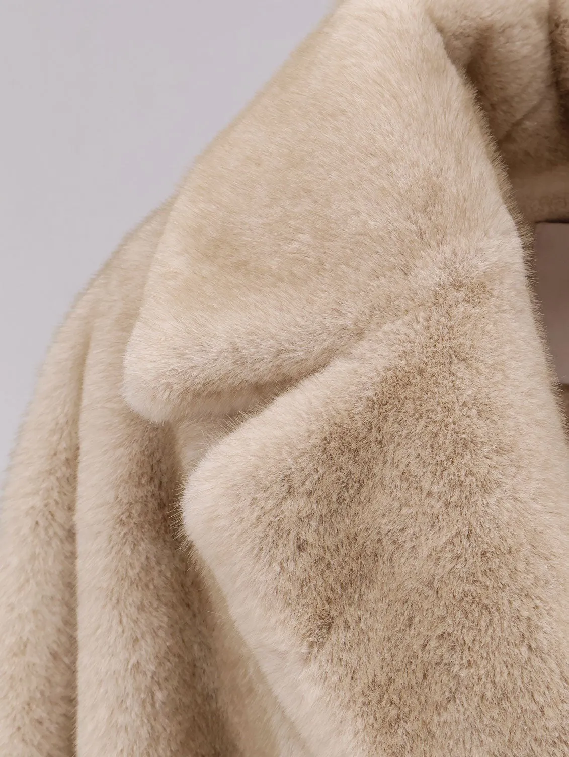 VALENTINI 1972 Faux fur jacket sold by Siebentaschen product image thumbnail 3