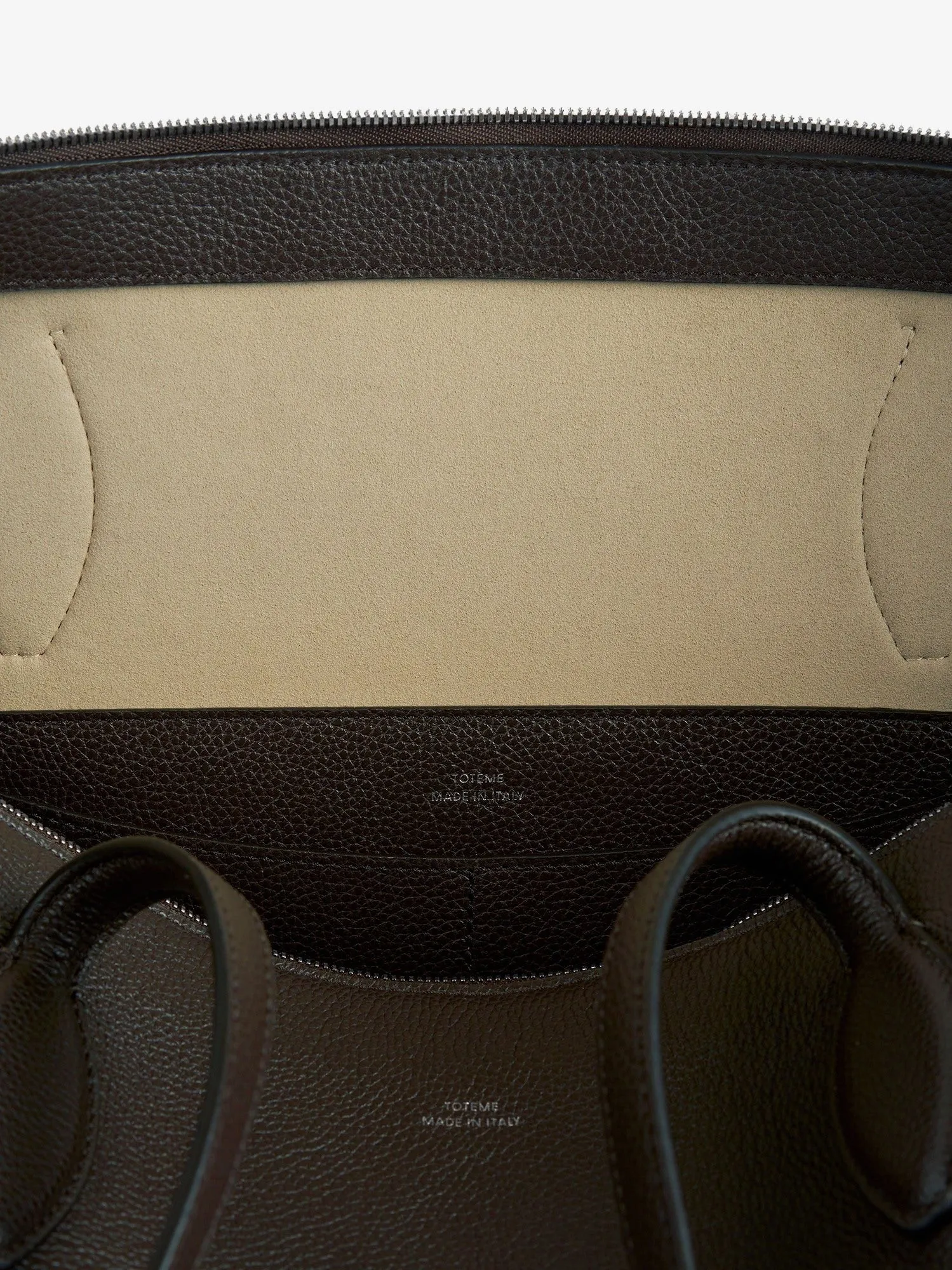 TOTEME Leather handbag with engraved logo on the front sold by Siebentaschen product image thumbnail 4