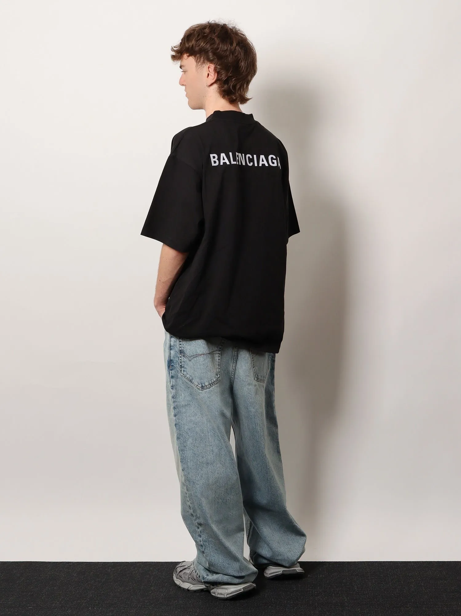 Balenciaga Medium Fit cotton t-shirt sold by Siebentaschen product image thumbnail 2