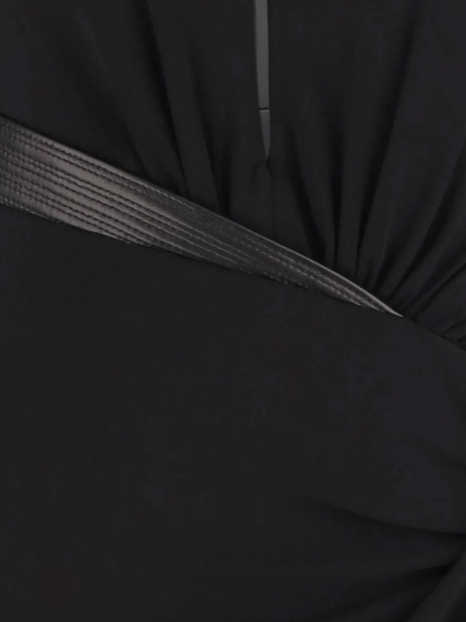 Versace Crepe mini dress with V-neckline sold by Siebentaschen product image thumbnail 3