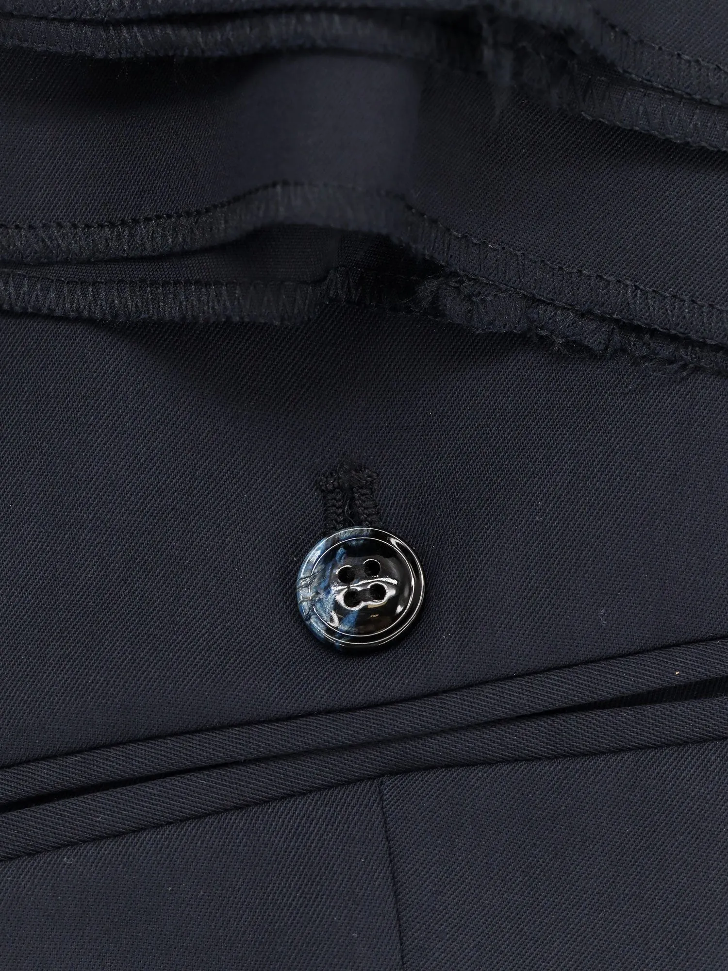 Giorgio Armani Virgin wool suit sold by Siebentaschen product image thumbnail 3