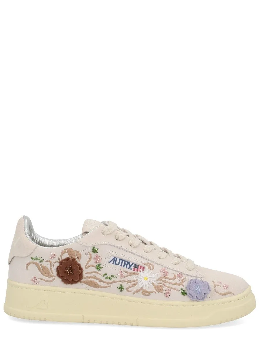 Autry "DALLAS LOW FLORAL" SNEAKER sold by Siebentaschen