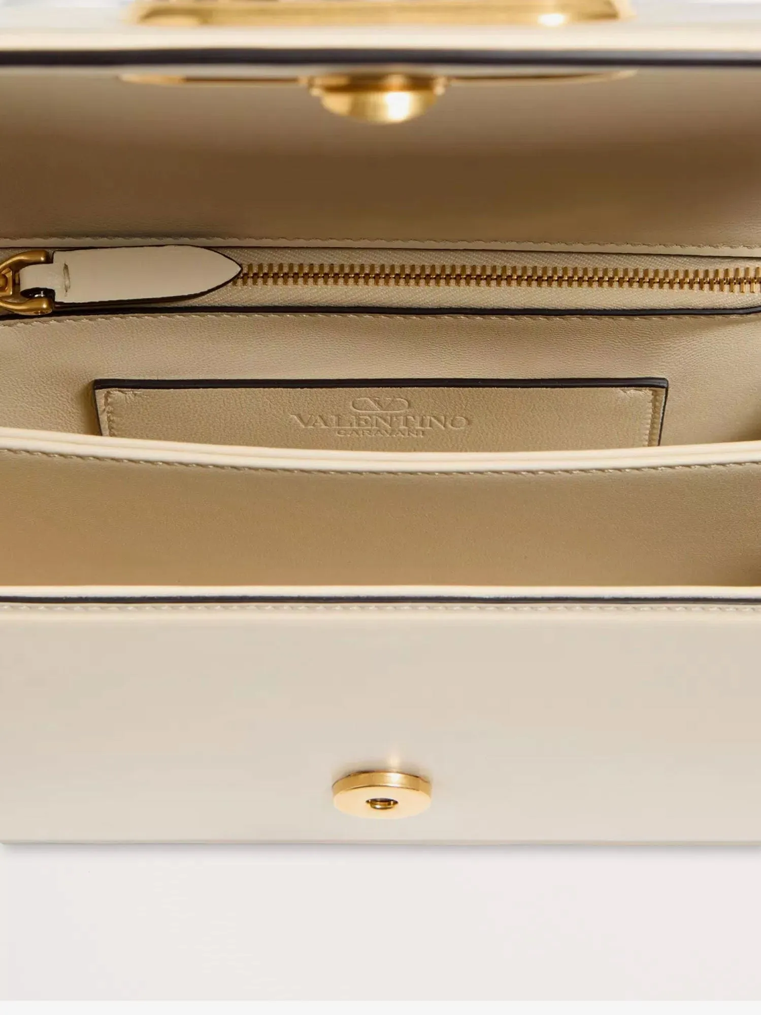 Valentino Garavani Leather Vlogo shoulder bag sold by Siebentaschen product image thumbnail 4