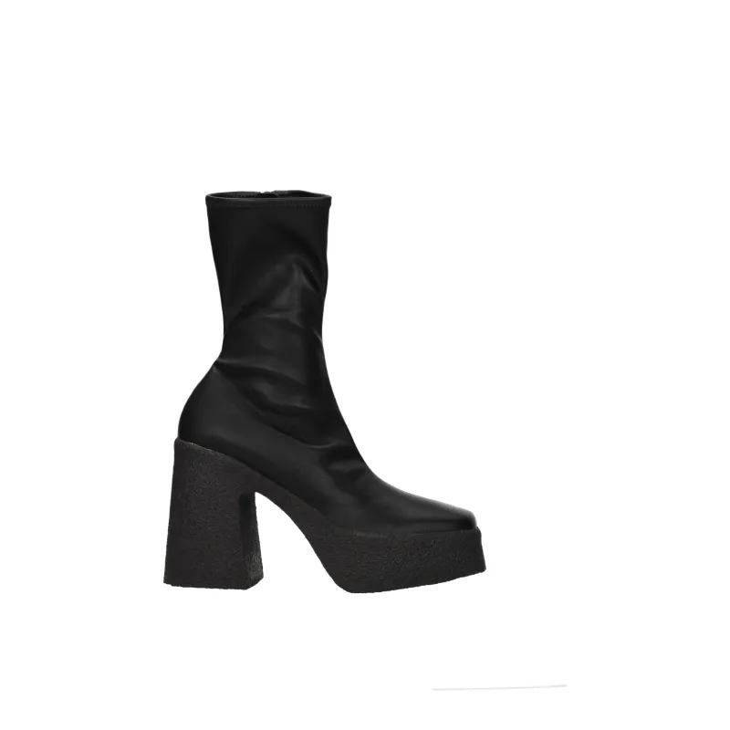 Stella McCartney Black Leather Ankle Boots sold by Siebentaschen