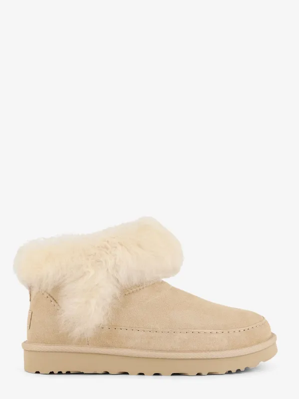 Ugg W Classic Ultra Mini suede boots sold by Siebentaschen