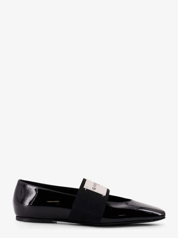 Givenchy Patent leather ballerinas with maxi logo label sold by Siebentaschen