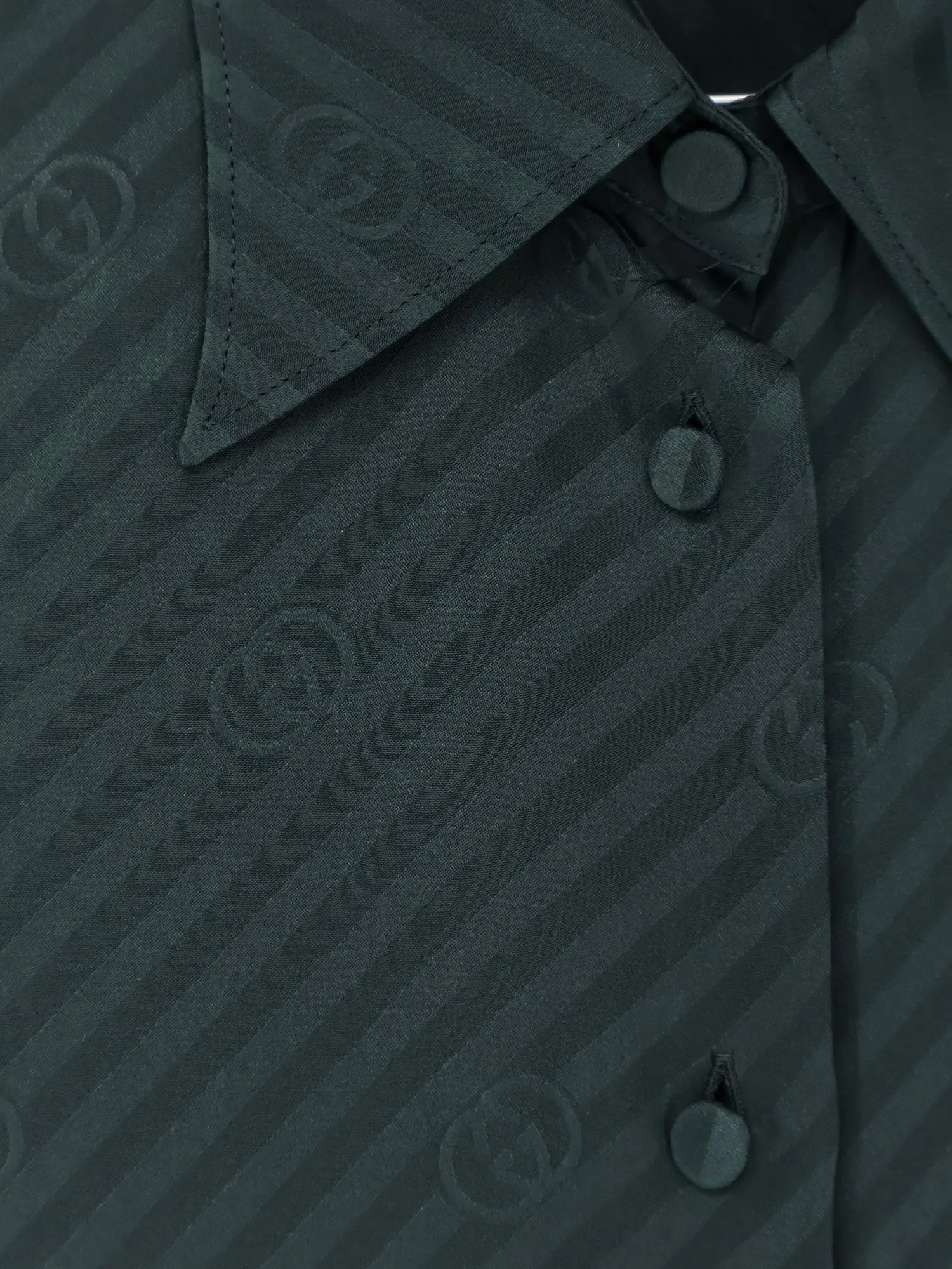 Gucci Silk shirt with diagonal motif sold by Siebentaschen product image thumbnail 3