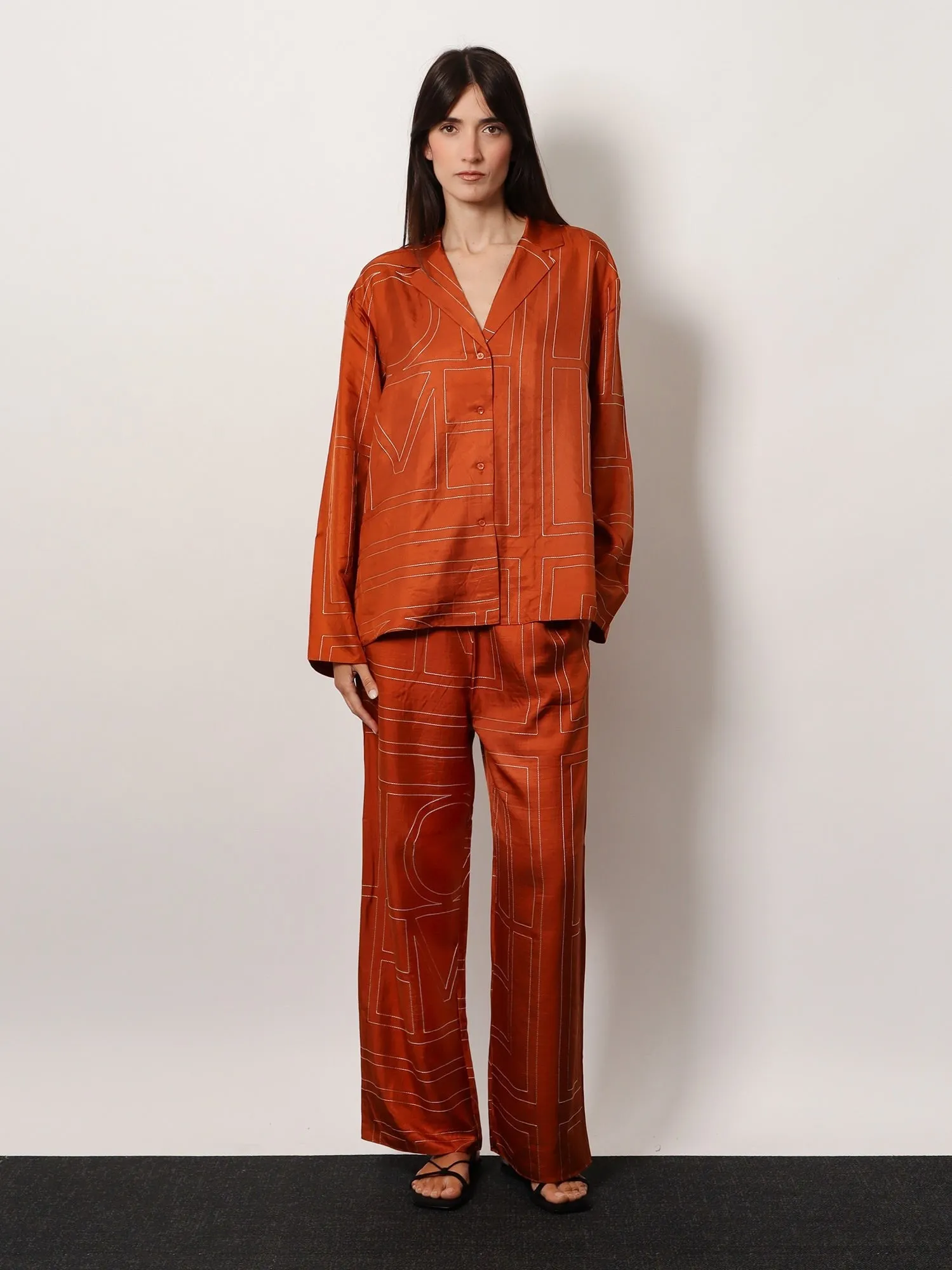 TOTEME Silk trousers with monogram logo embroidery sold by Siebentaschen product image thumbnail 2