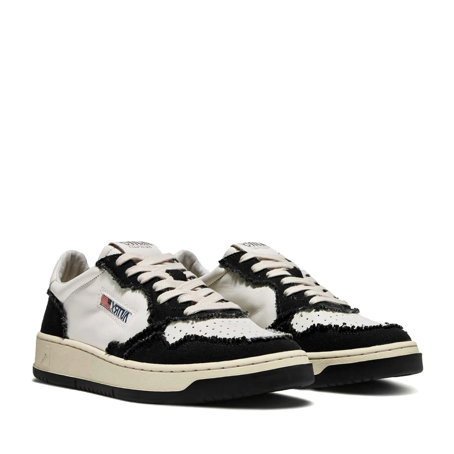 Autry Medalist Leather Sneakers sold by Siebentaschen product image thumbnail 2