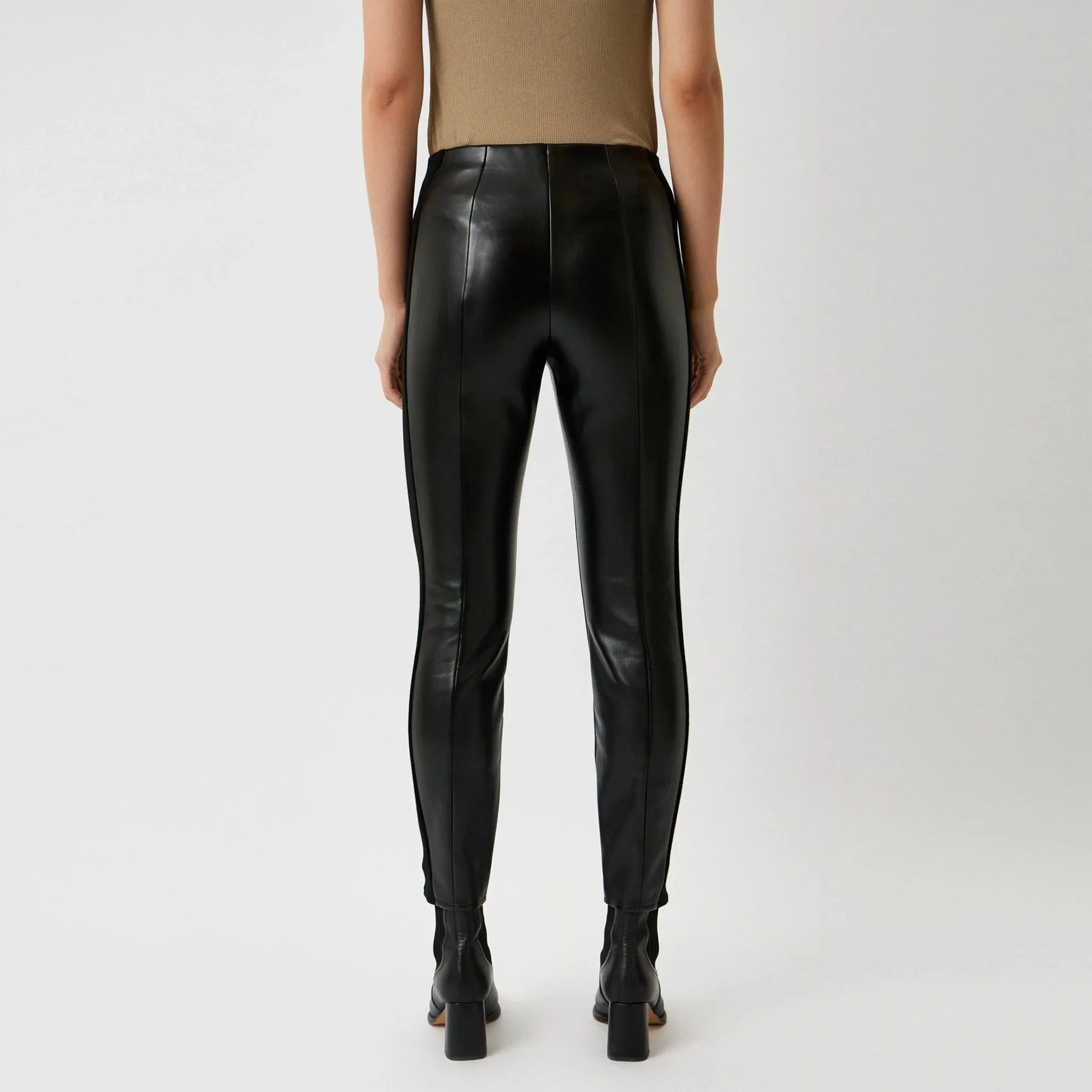 Patrizia Pepe Leggings Black Woman sold by Siebentaschen product image thumbnail 4