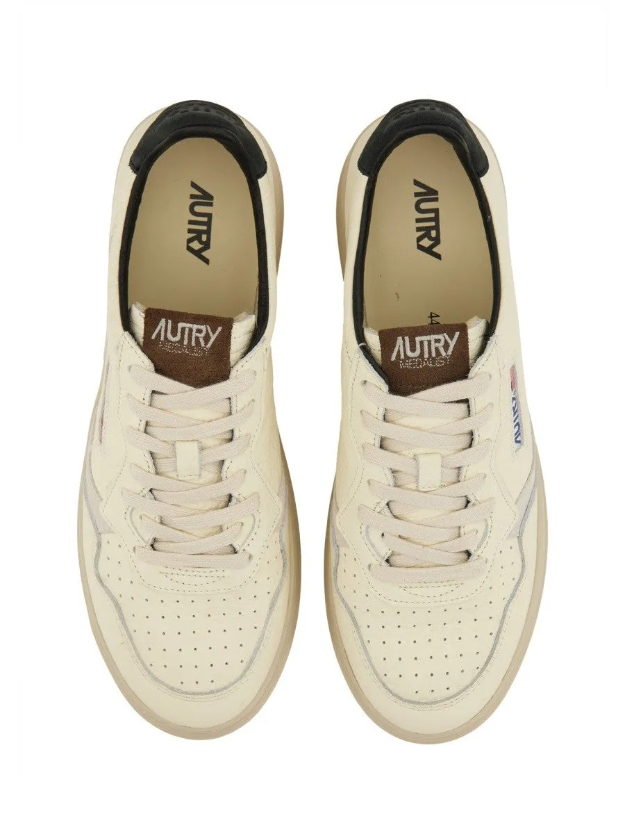 Autry "MEDALIST" LOW SNEAKER sold by Siebentaschen product image thumbnail 2