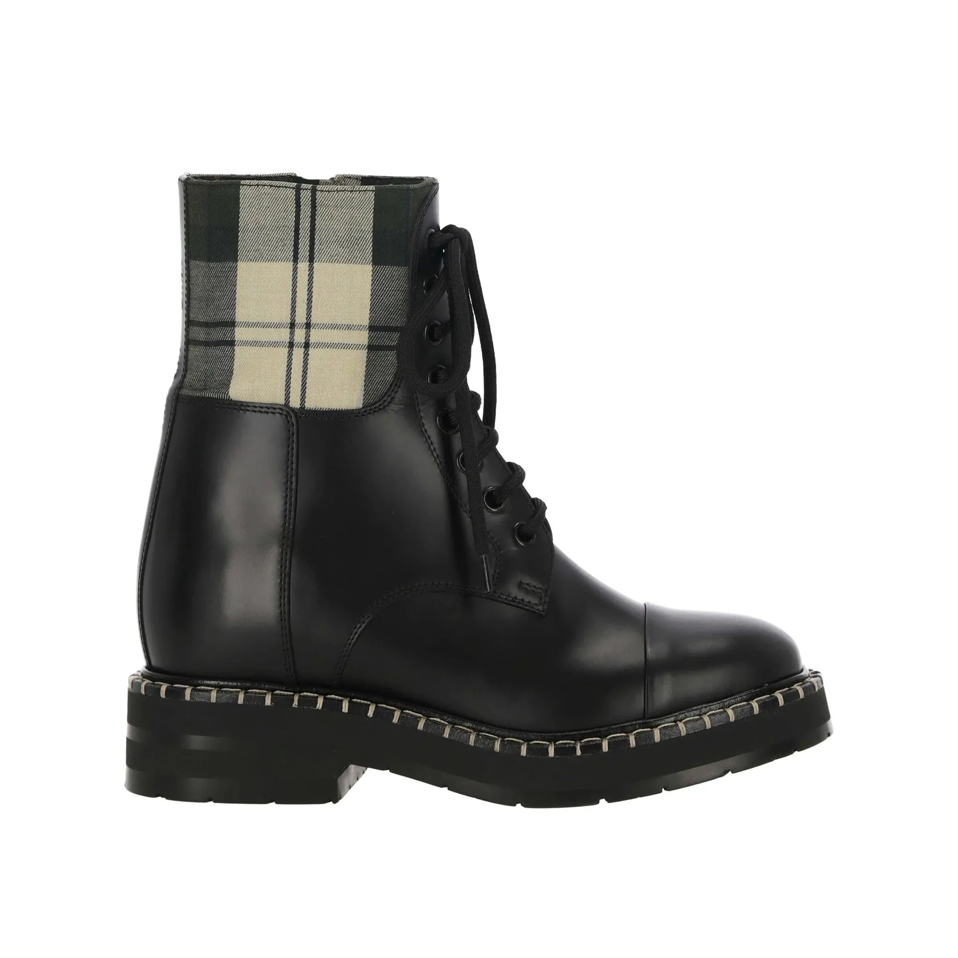 Barbour X Chloe Boots sold by Siebentaschen
