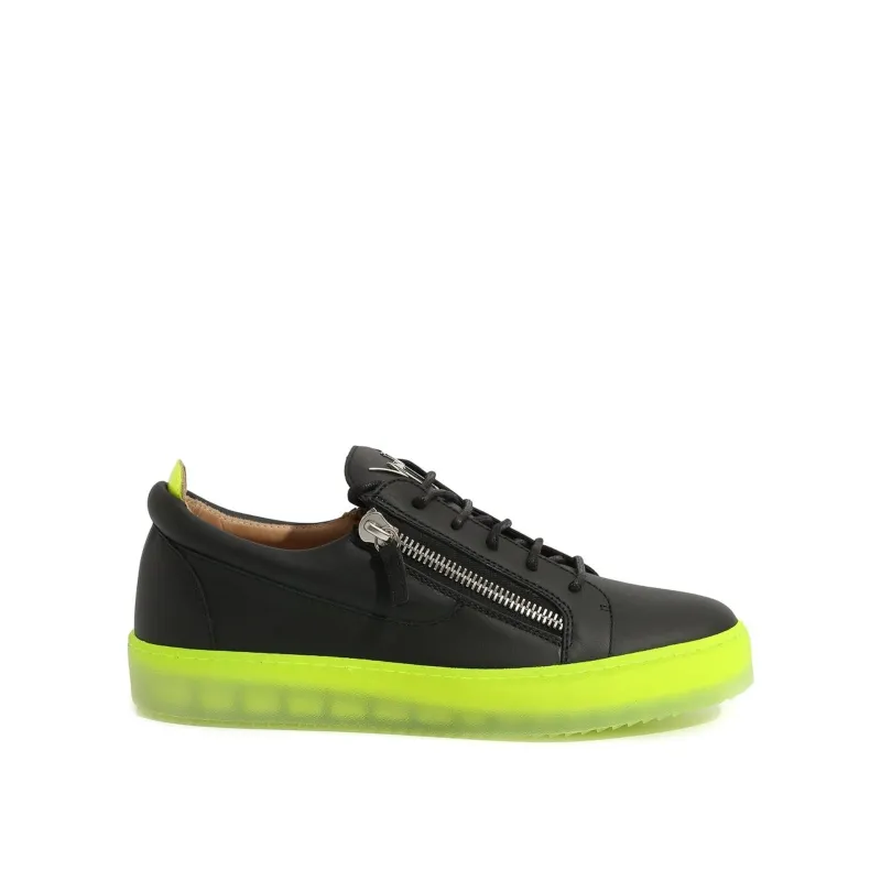 Giuseppe Zanotti Low-Top Sneakers sold by Siebentaschen