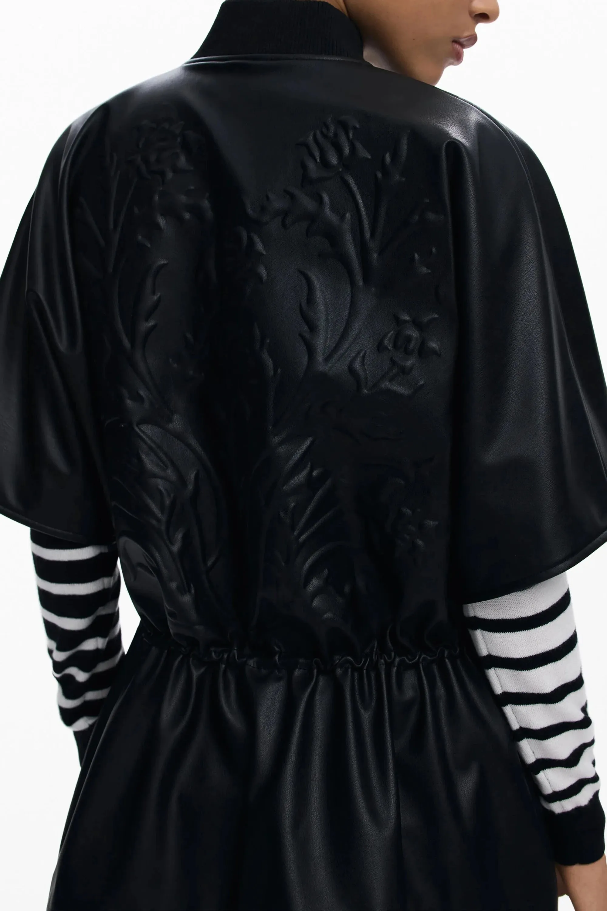 DESIGUAL PONCHO WOMEN S BLACK sold by Siebentaschen product image thumbnail 2