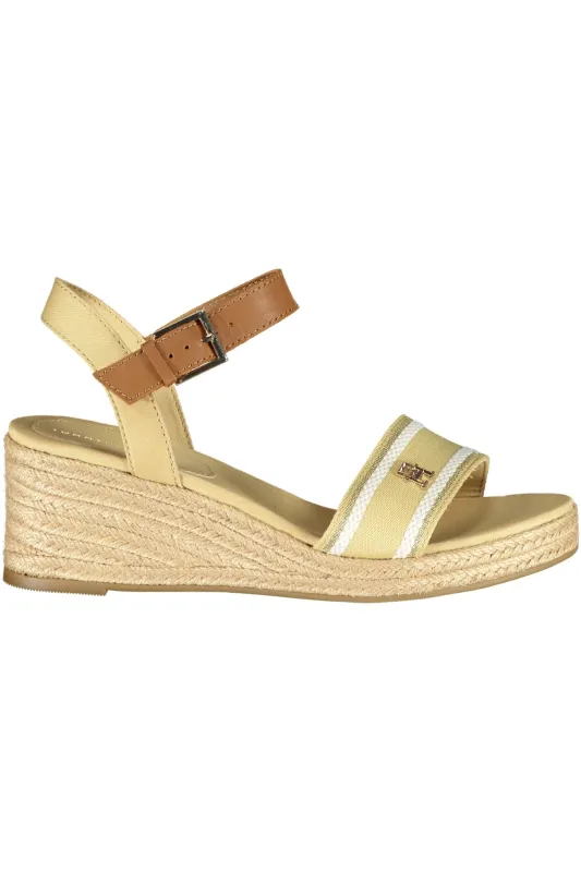 TOMMY HILFIGER BEIGE WOMEN S SANDAL SHOE made by Tommy Hilfiger