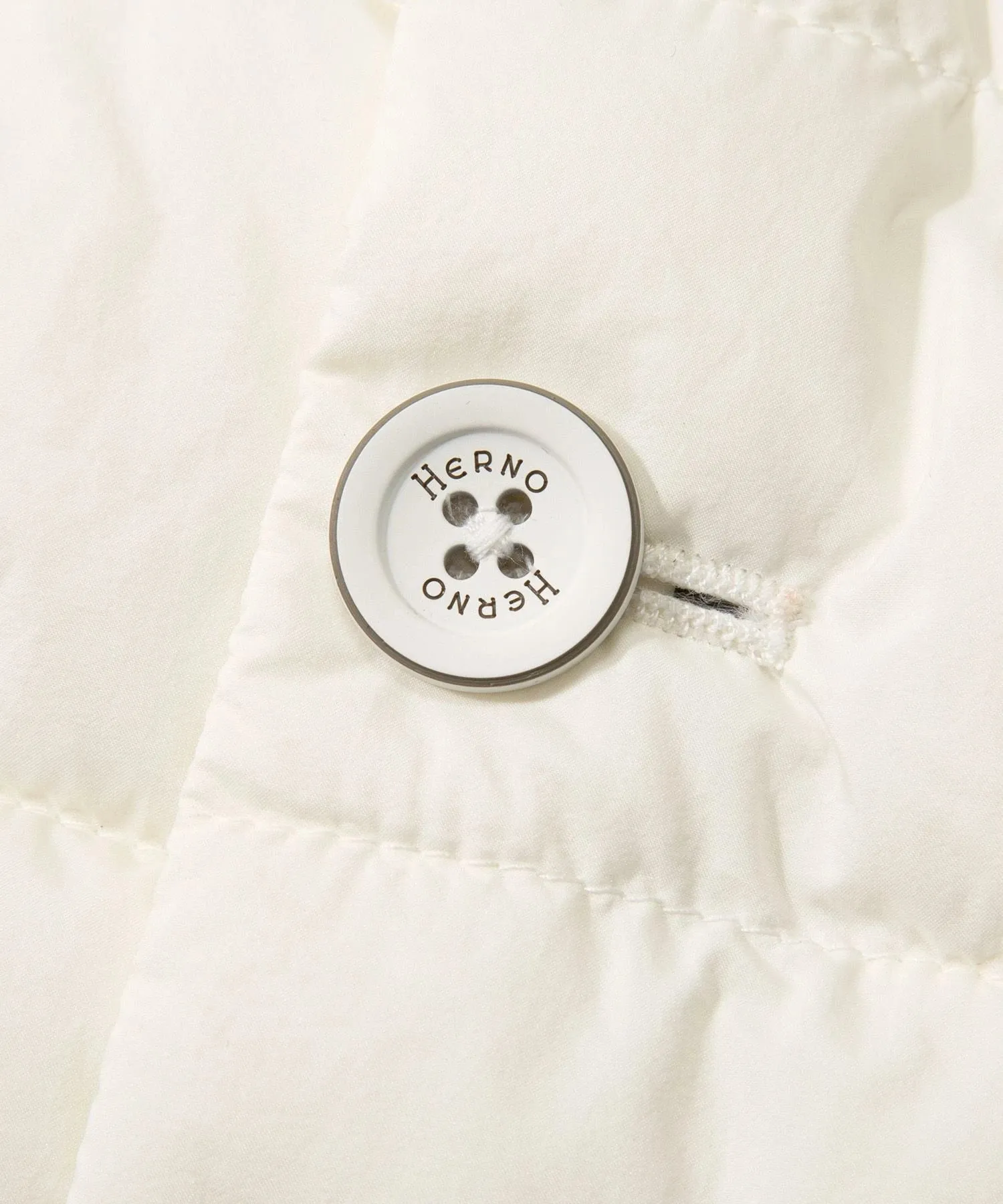 Herno Vest White Man sold by Siebentaschen product image thumbnail 3