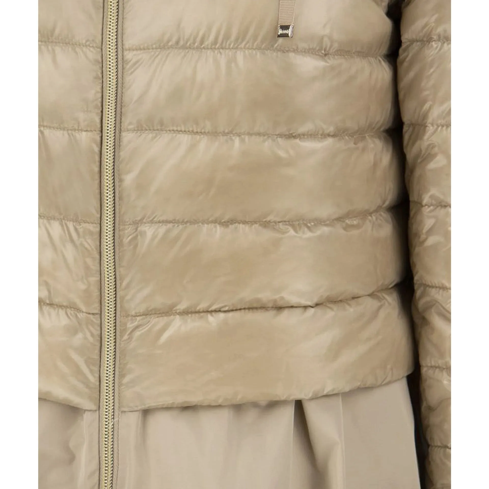 Herno Taffeta hem padded coat sold by Siebentaschen product image thumbnail 4