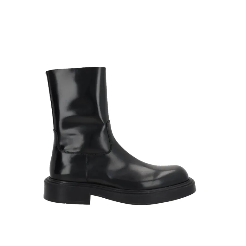 Ferragamo  Formia Leather Ankle Boots sold by Siebentaschen