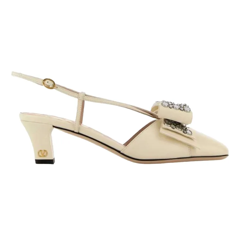 Valentino Garavani Pumps & Heels Beige Woman sold by Siebentaschen