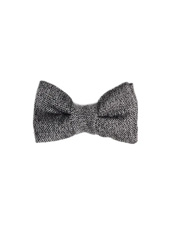 Tom Ford Gray/Black Knitwear-Effect Silk Bow Tie made by Tom Ford