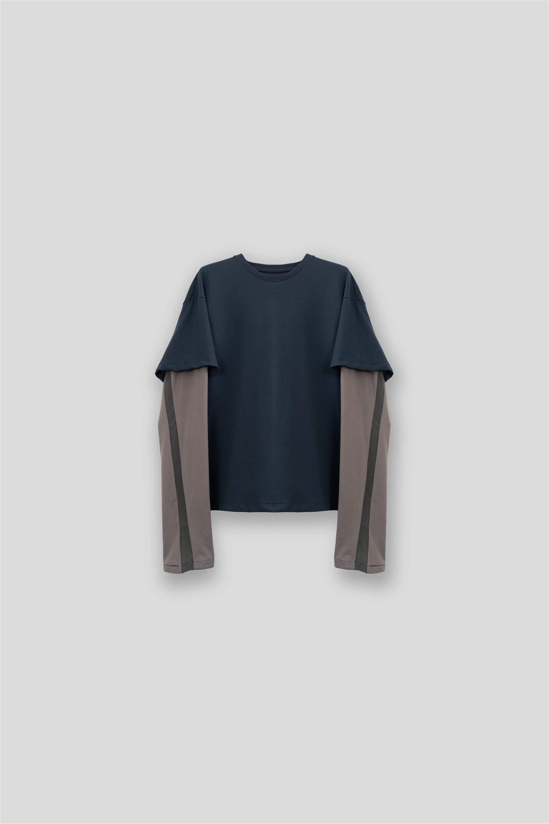 IRIS HYBRID LONG-SLEEVE T-SHIRT IN OBSIDIAN BLUE/TAUPE GREY sold by vuja dè