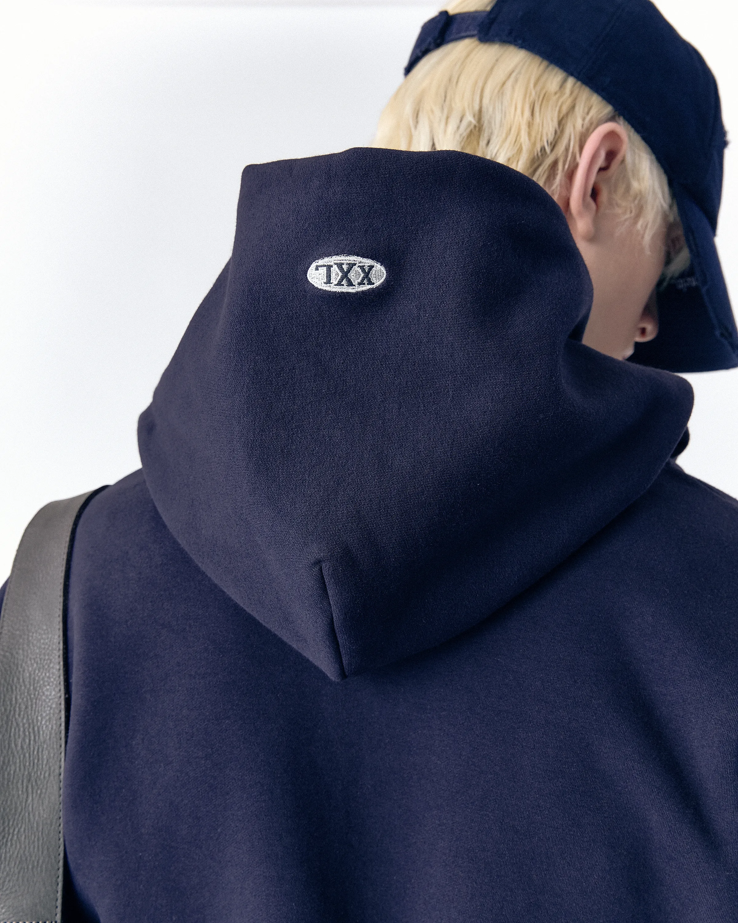 RILEY “XXL” WETSUIT HOODIE IN STRETCH COTTON sold by vuja dè product image thumbnail 4