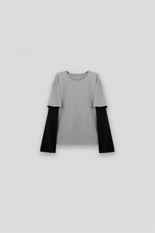 IRIS  HYBRID LONG-SLEEVE T-SHIRT IN HEATHER GREY/BLACK sold by vuja dè