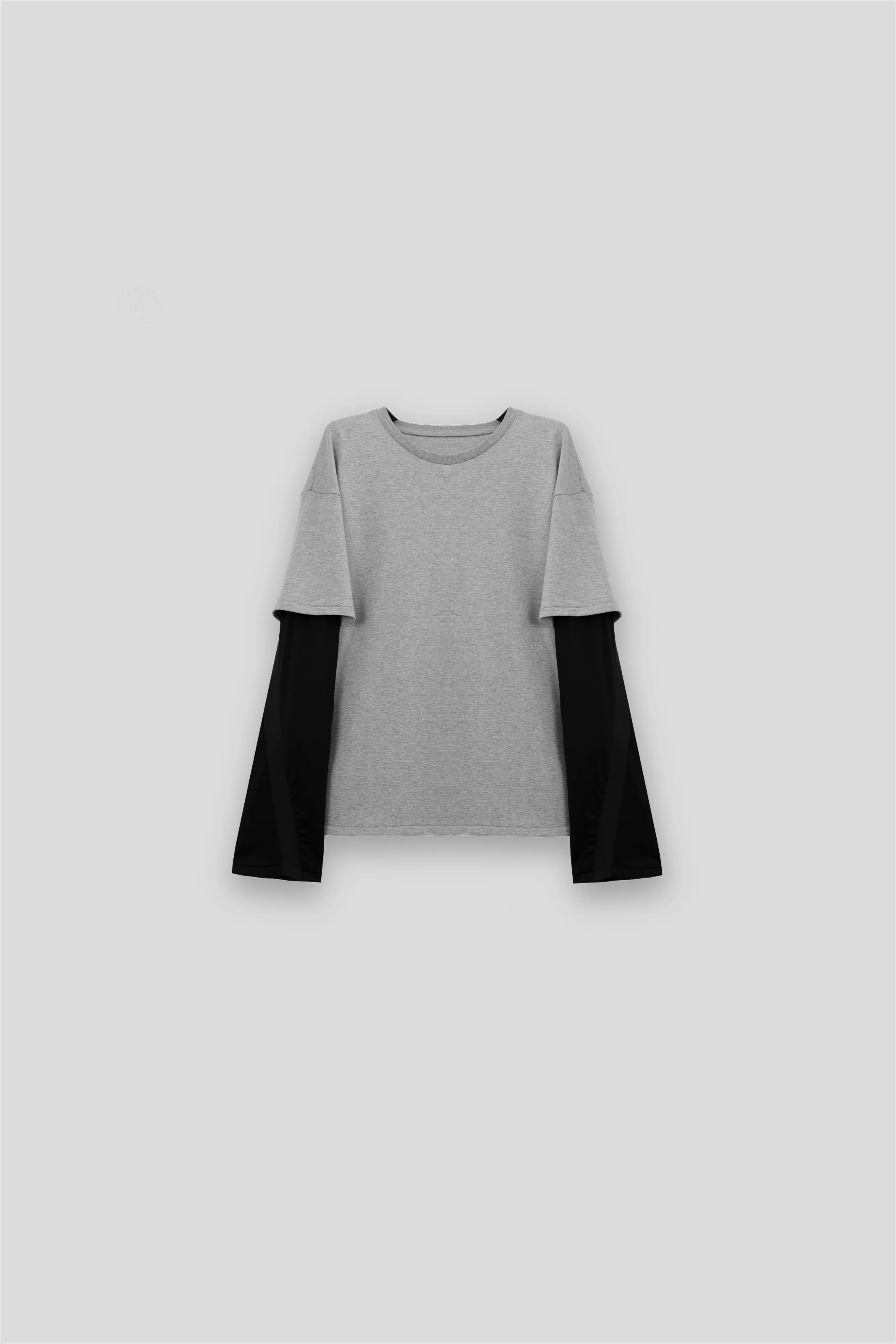 IRIS HYBRID LONG-SLEEVE T-SHIRT IN HEATHER GREY/BLACK sold by vuja dè