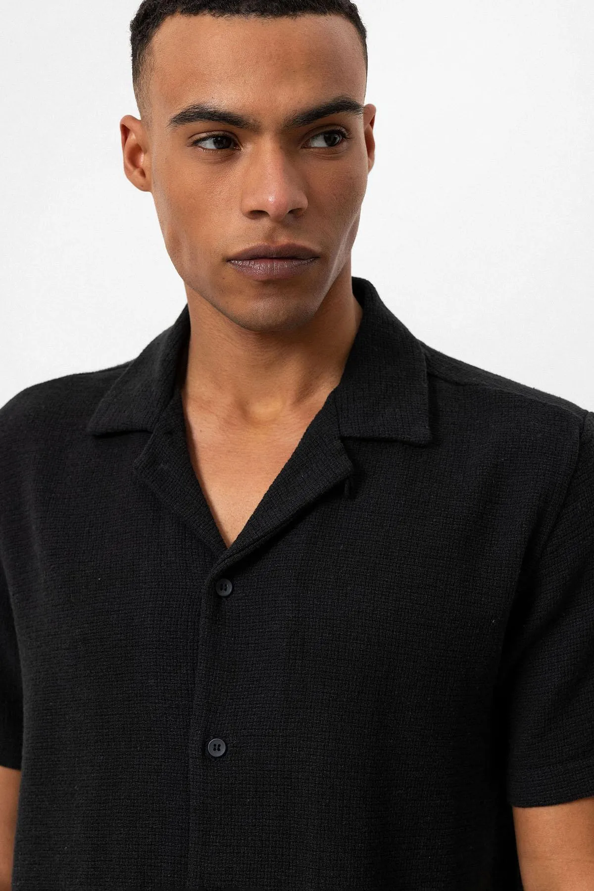 Black Camp Collar Knitted Textured Men's Shirt - Wessi sold by Wessi product image thumbnail 4