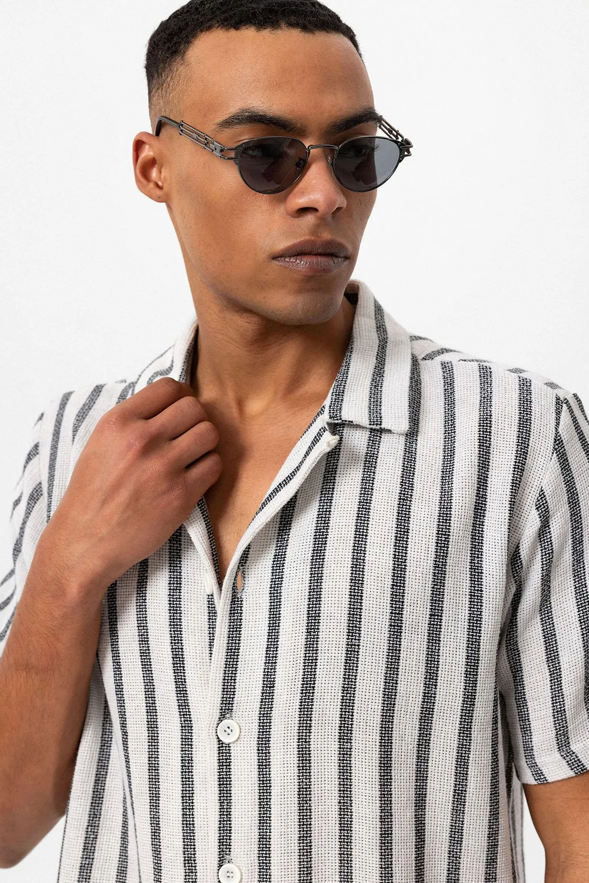 Black Camp Collar Knitted Short Sleeve Men's Shirt - Wessi sold by Wessi product image thumbnail 5