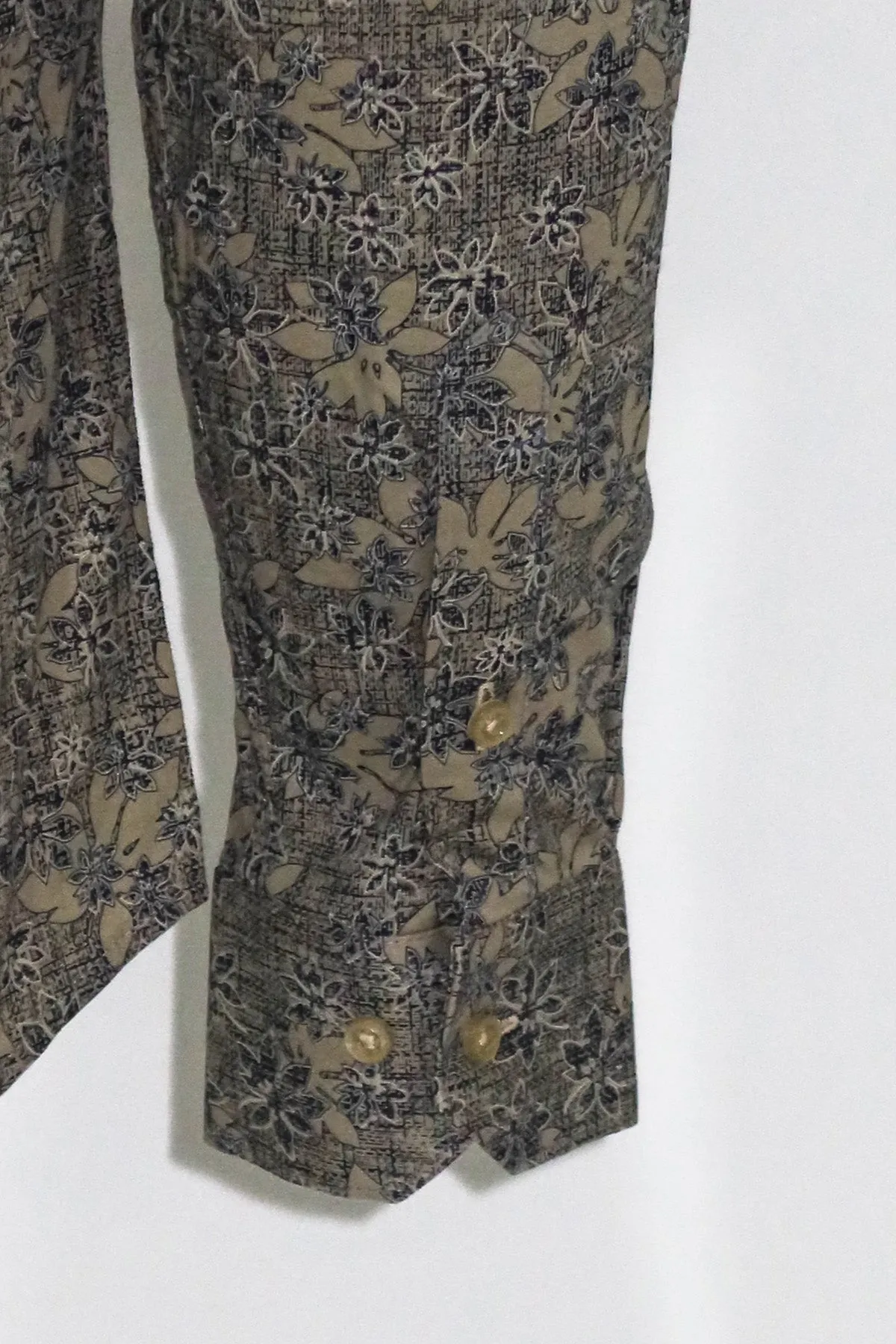 Bloom Patterned Beige Slim Fit Shirt - Wessi sold by Wessi product image thumbnail 3