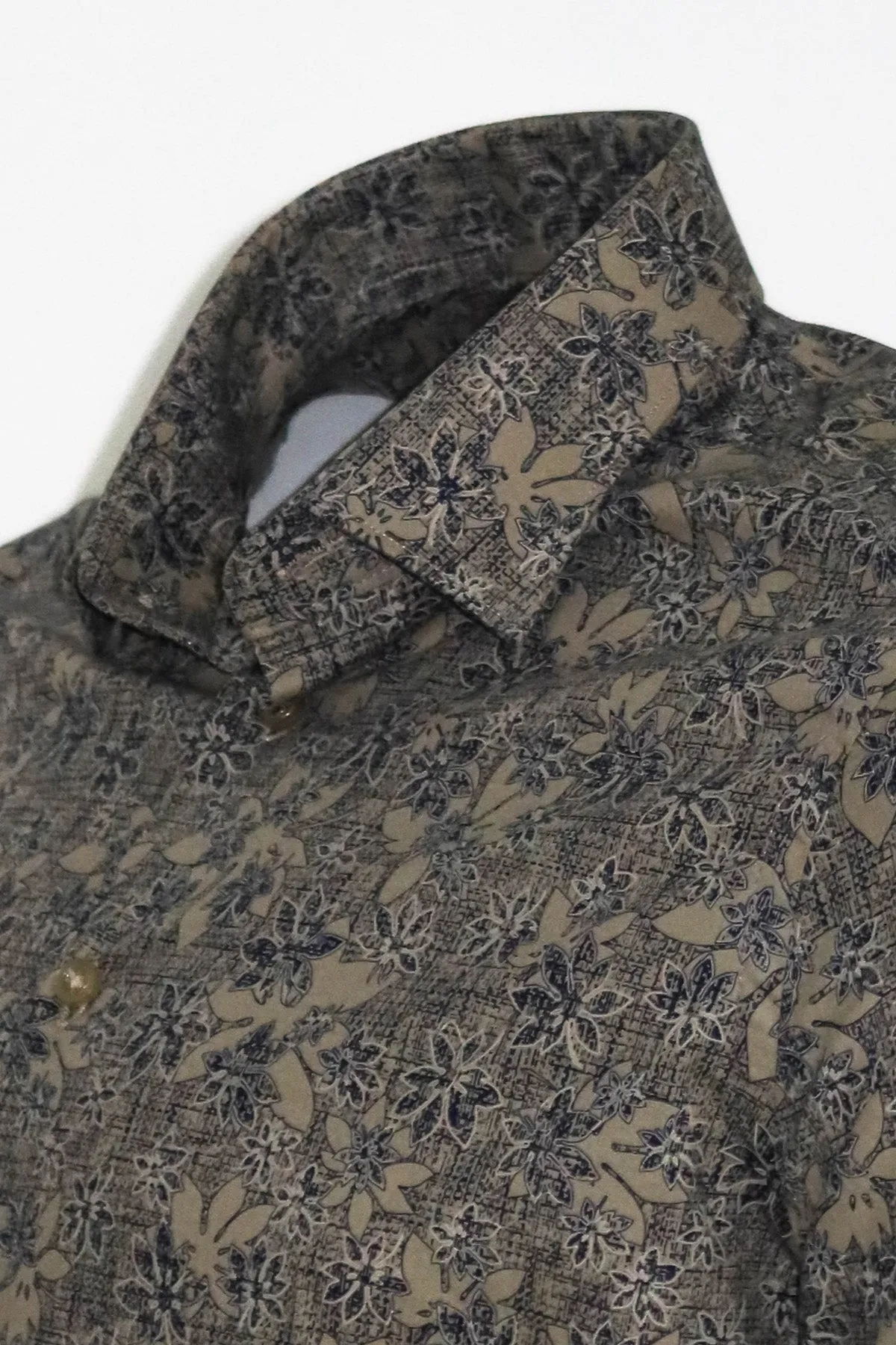 Bloom Patterned Beige Slim Fit Shirt - Wessi sold by Wessi product image thumbnail 2
