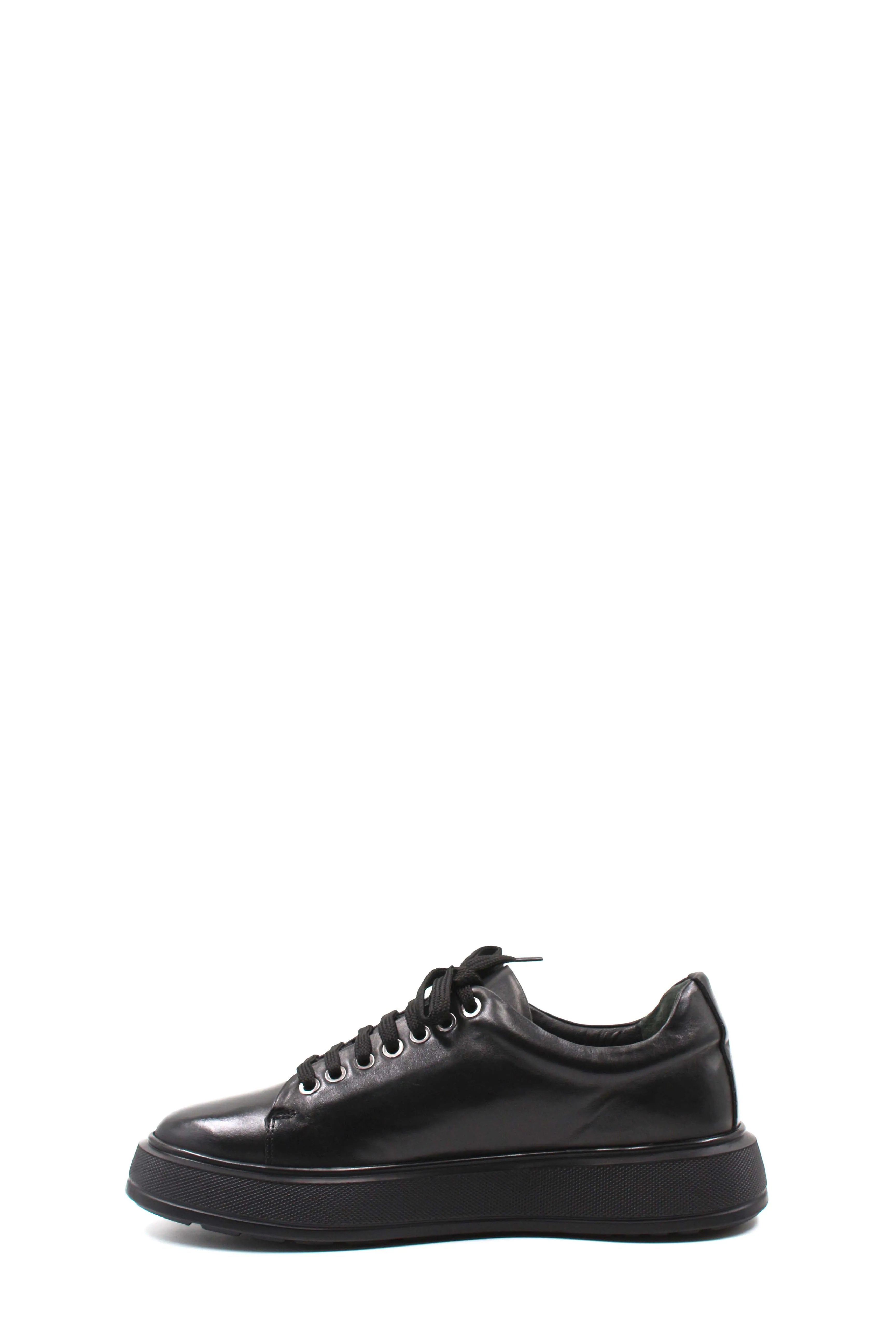 Men's Black Chunky Sole Leather Sneakers with Enhanced Comfort - Wessi sold by Wessi product image thumbnail 2